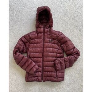The North Face Sierra Peak Hoodie 800 Down Puffer Coat Parka Size SP Claret Red